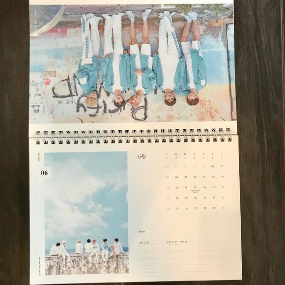 BTS Official Season Greetings 2017 calandar KPop bangtan - Picture 3 of 5